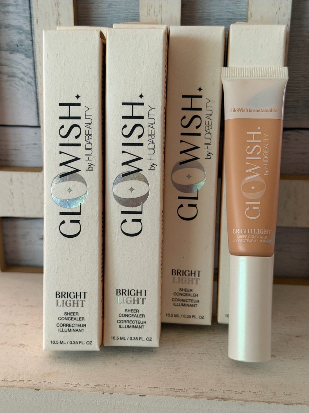 HUDA BEAUTY GLOWISH Lot X6 Bright Light Hydrating Sheer Concealer - 03 Light New
